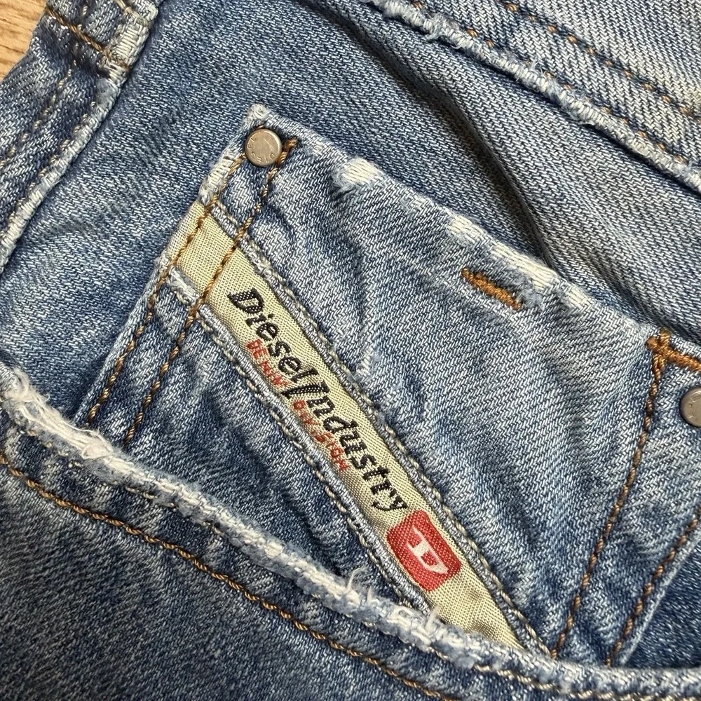 Diesel Larkee-T Jeans Men 33x34 Blue Regular Tapered Distressed‎ Denim 008V1